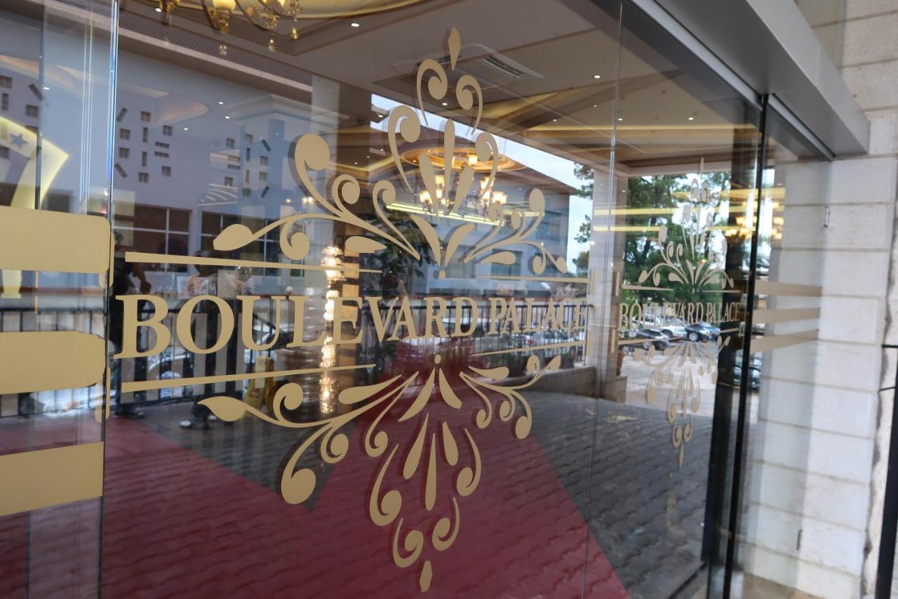 Boulevard Palace Hotel Monrovia Exteriér fotografie
