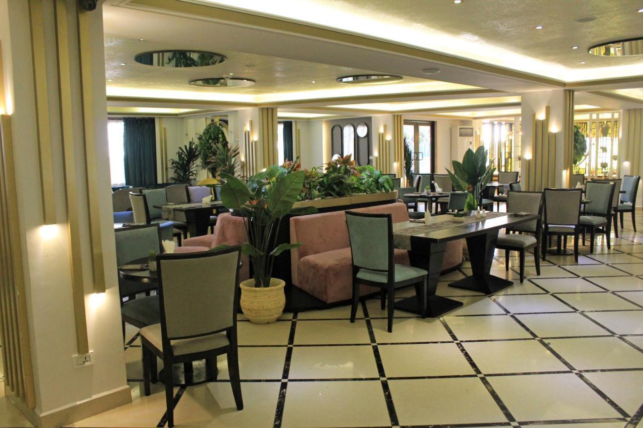 Boulevard Palace Hotel Monrovia Exteriér fotografie